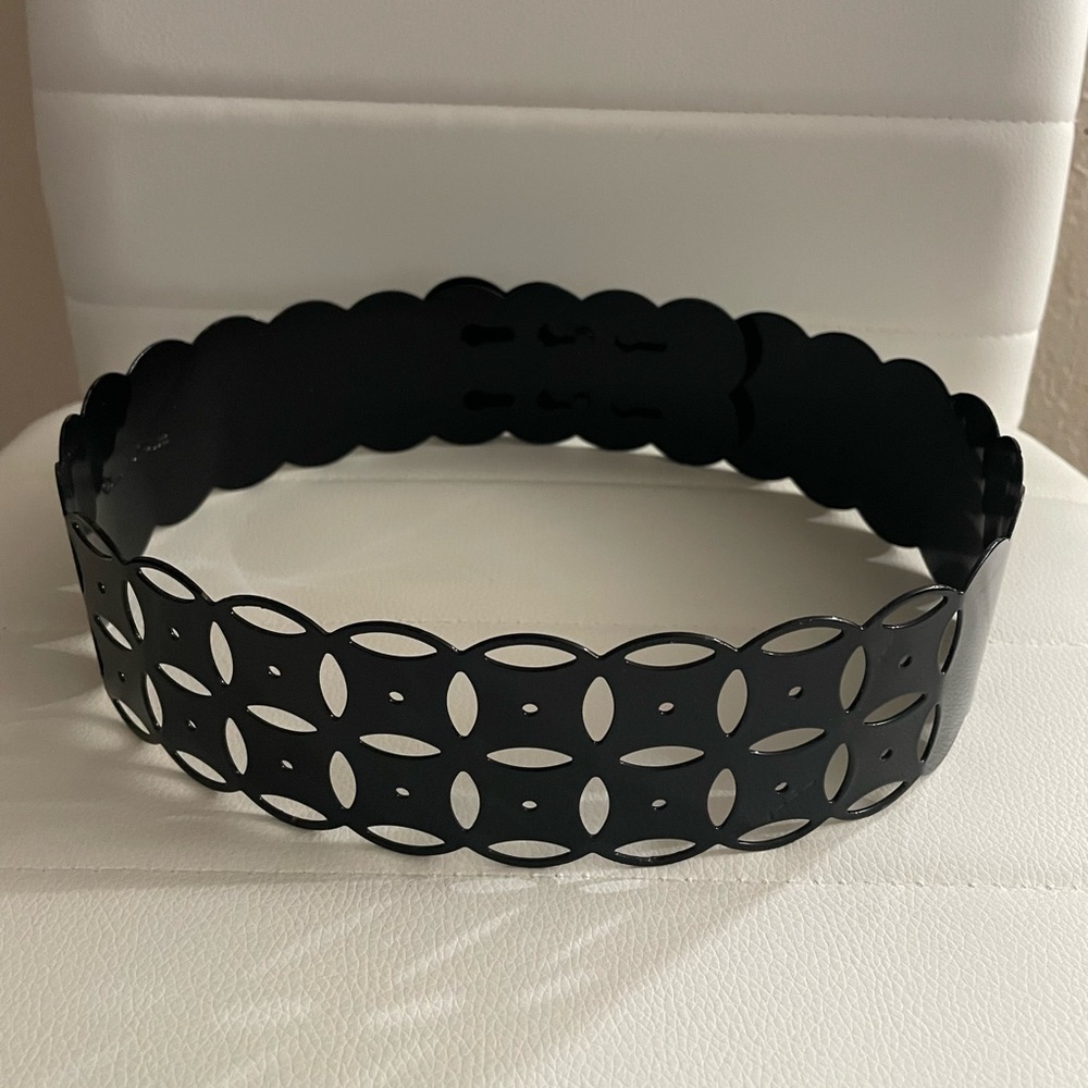 Oscar de la Renta beautiful metal belt in Black